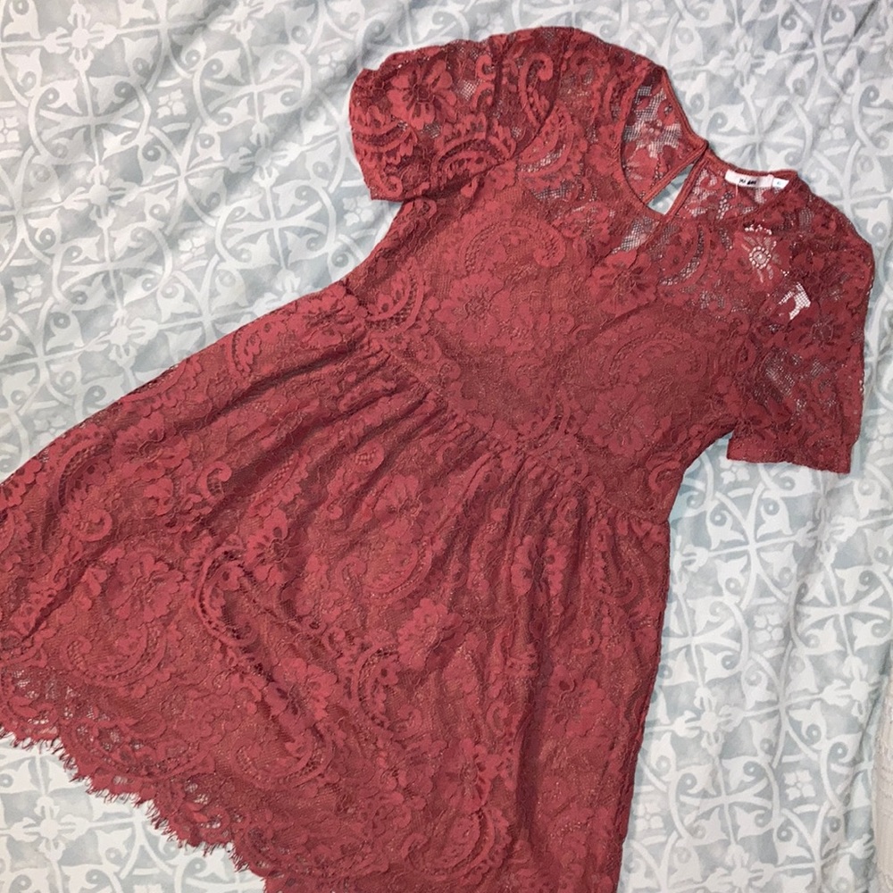 Pink lace dress by Mi Ami from Francesca’s. Size XS
